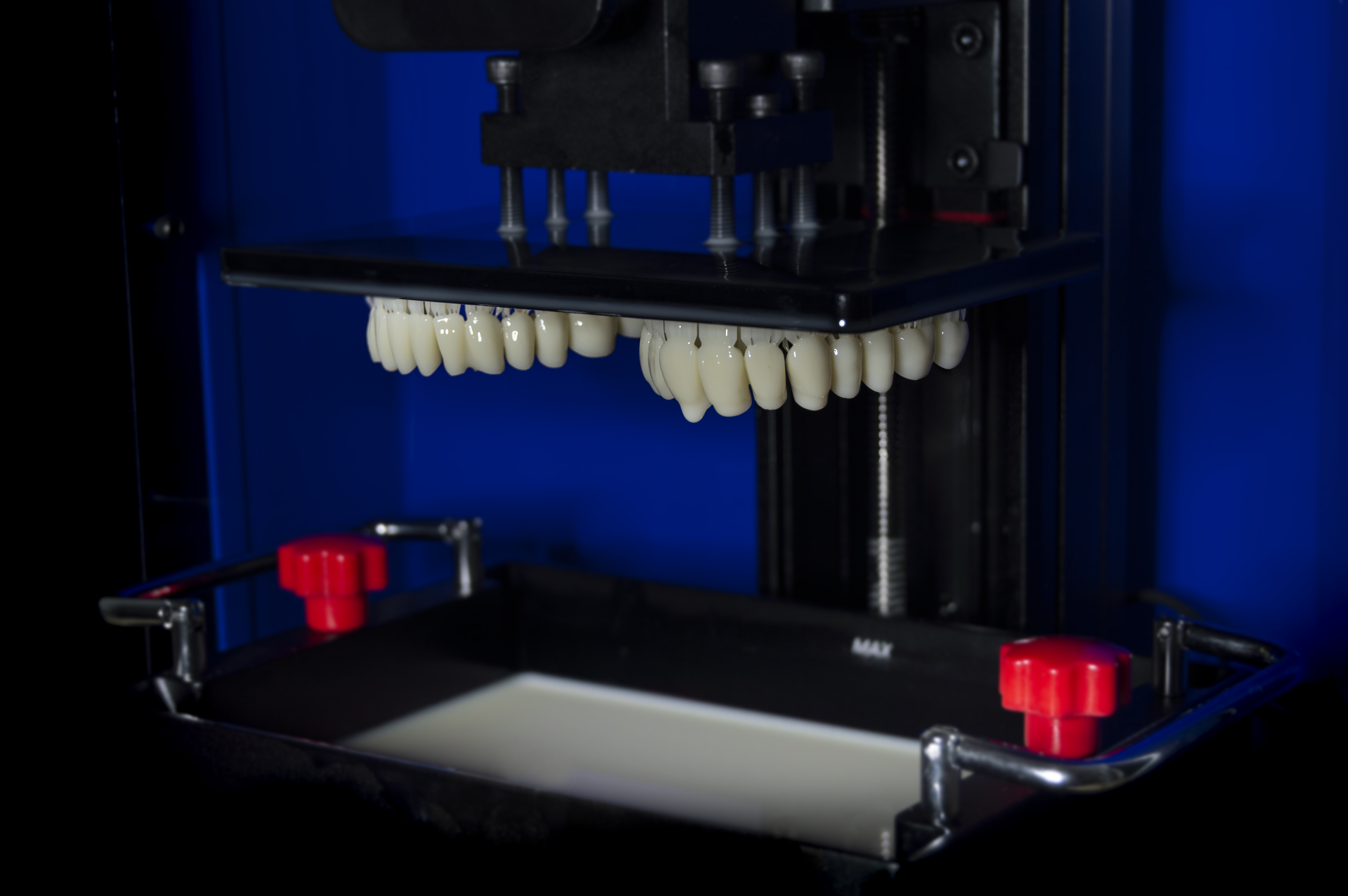 Elementi provvisori stampati con resina VOCO V-Print Ceb Temp e stampante DentalMakers LB4K (FR)