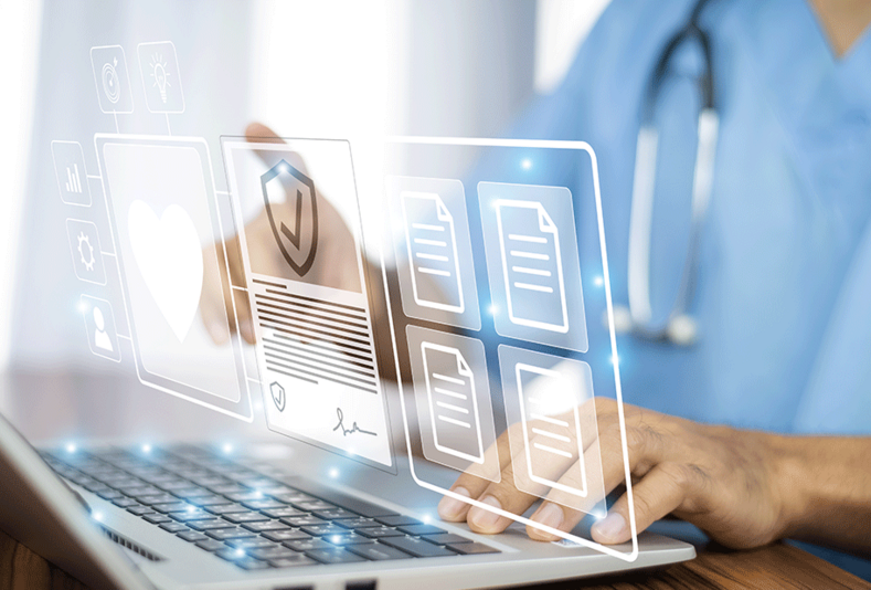 mano di medico con ologramma dashboard