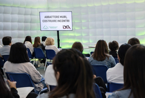 Platea assiste a workshop e seminari destinati alle ASO ad Expodental Meeting