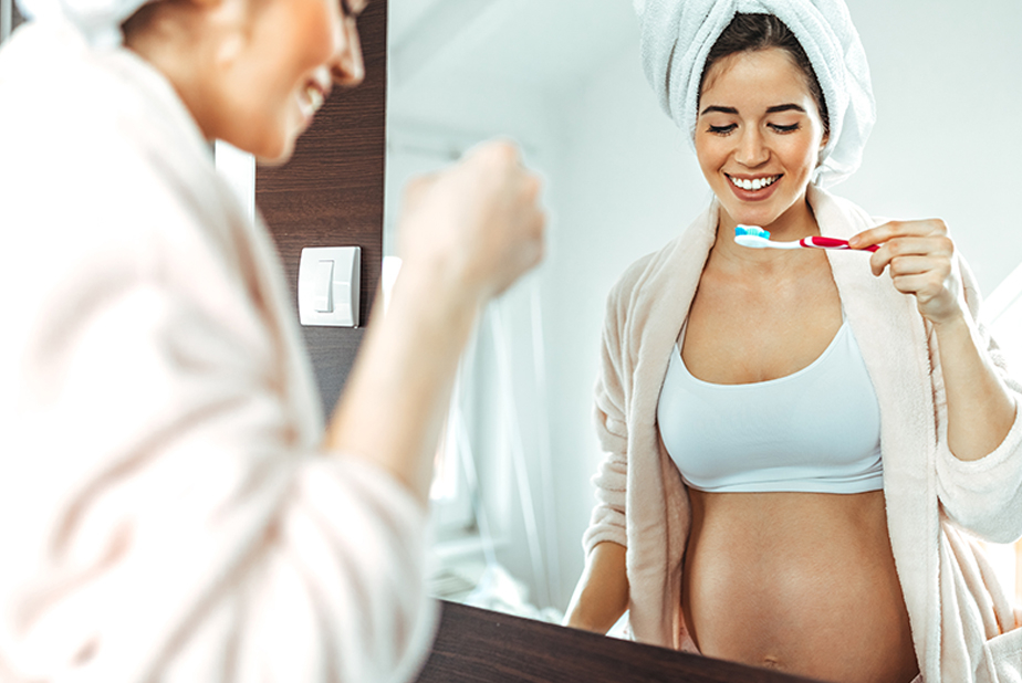 Gravidanza e igiene orale: legame profondo tra madre e neonato