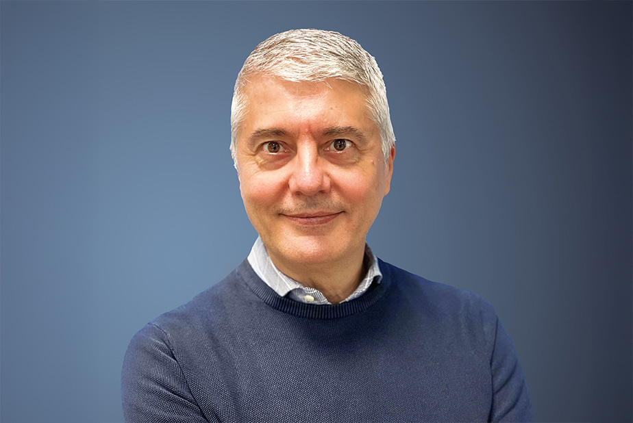 Chirurgia guidata: precisione e innovazione per l'implantologia Giuseppe Bacchetta