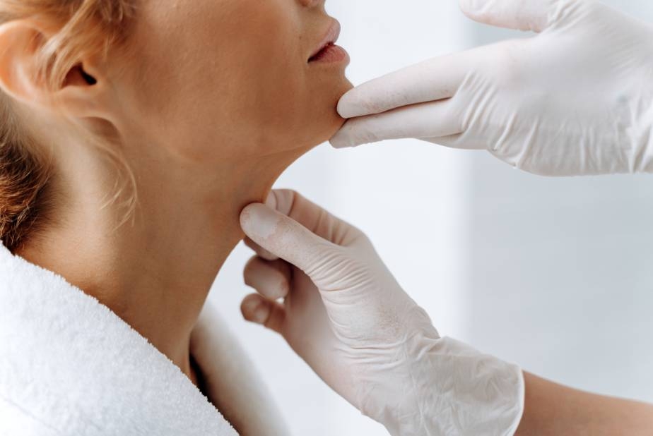 Rimodellamento mandibolare "soft" con tossina botulinica e filler valutazione rimodellamento mandibolare soft su paziente