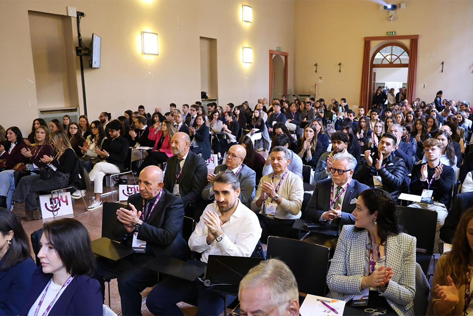 Ritorna a Pavia il Simposio della Clinica Odontoiatrica Simposio della Clinica Odontoiatrica all'Università di Pavia