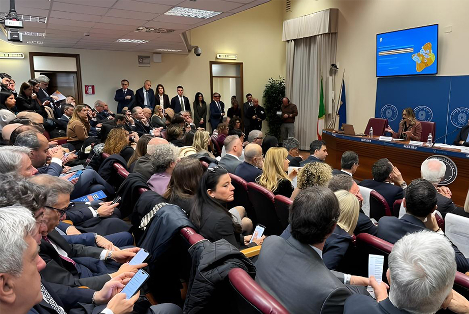Farmaco accessibile: la "rivoluzione gentile" della distribuzione evento Farmaco accessibile: la rivoluzione gentile della prossimità. L'evoluzione del modello e i nuovi obiettivi della distribuzione