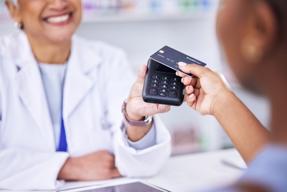 Cure dentali e aumento dei costi: il pagamento dilazionato può ridurre la rinuncia alle terapie medico con pos